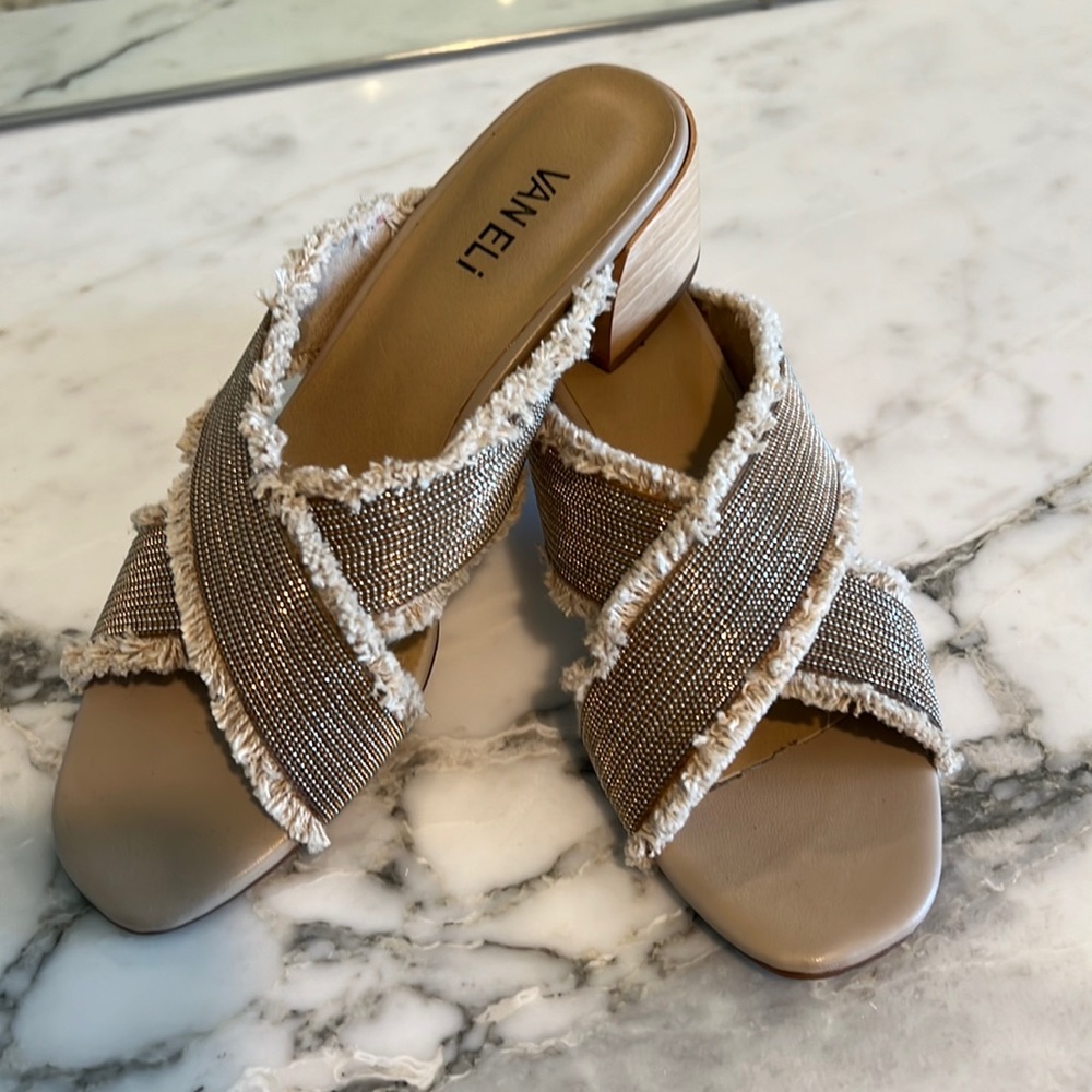 VAN ELI size 8 1/2N, tan silver/gold slide sandal